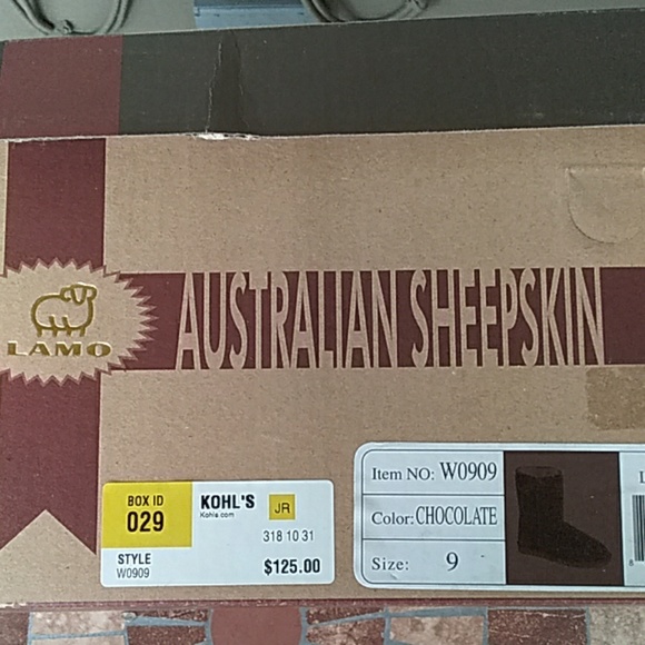 Lamo sheepskin warm below the knee boots size 9 chocolate with box used - Picture 5 of 5